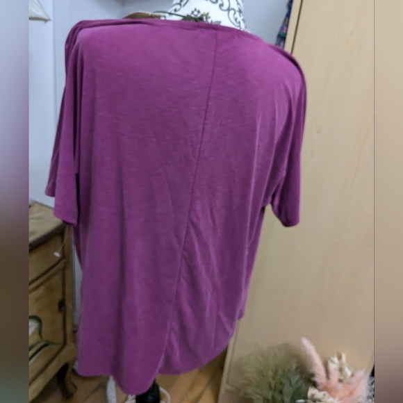 NWT Green Envelope blouse - Picture 3 of 4